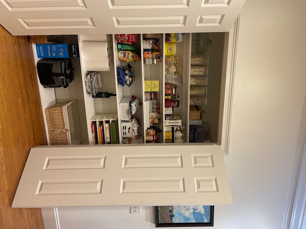 I moved into a house with no pantry shelves and wa