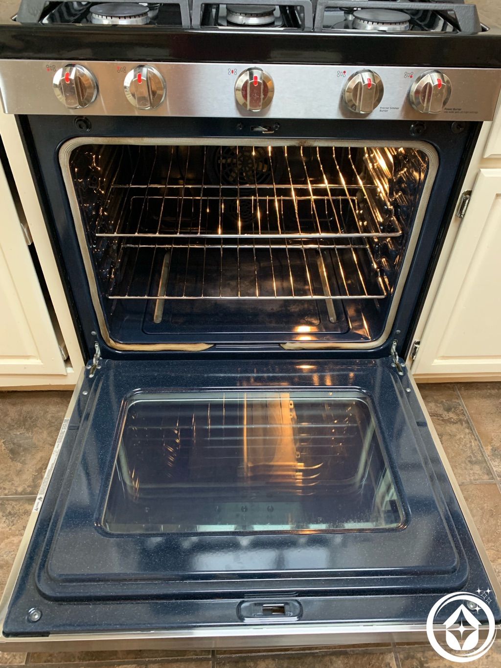 We offer oven cleaning 🧽 