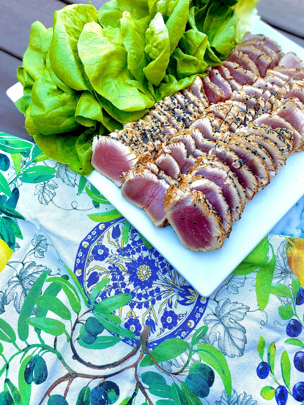 Sesame Crusted Tuna Letuce Wraps