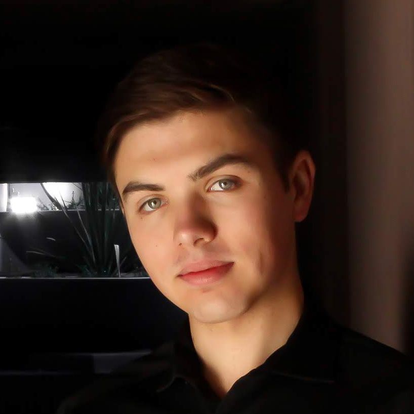 Gavin Laur