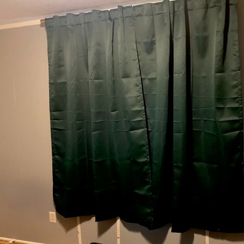 Came on time and put up my curtains in 20 mins!! W