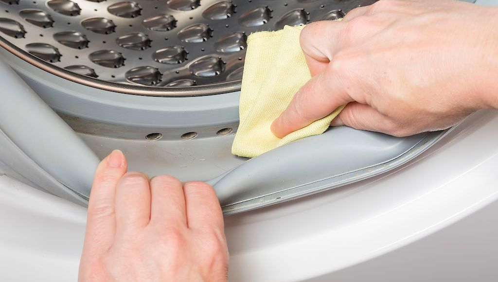 cleaning rubber on washing machine door