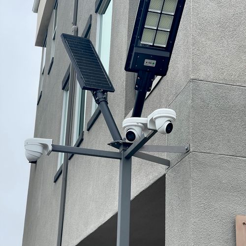 Security cameras / lighting combo