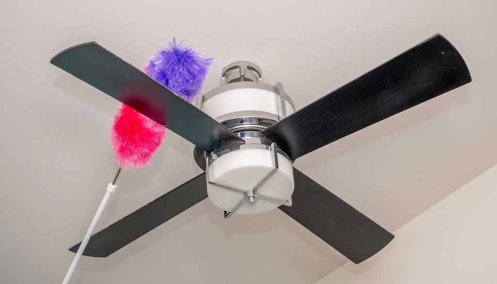 cleaning ceiling fan