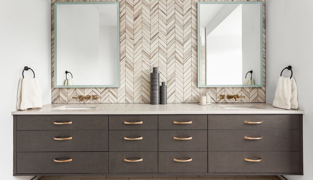 How much does it cost to install a tile backsplash?