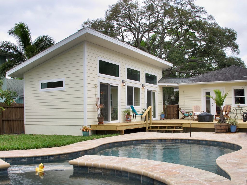 In-law-suite addition in the backyard.