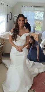 Beautiful Bride Emma and Bridesmaids