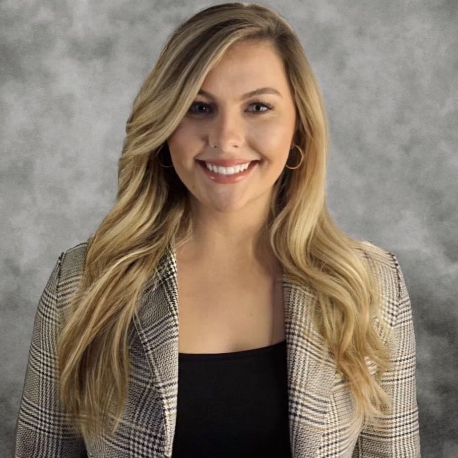 Alexis Barlow, Paralegal