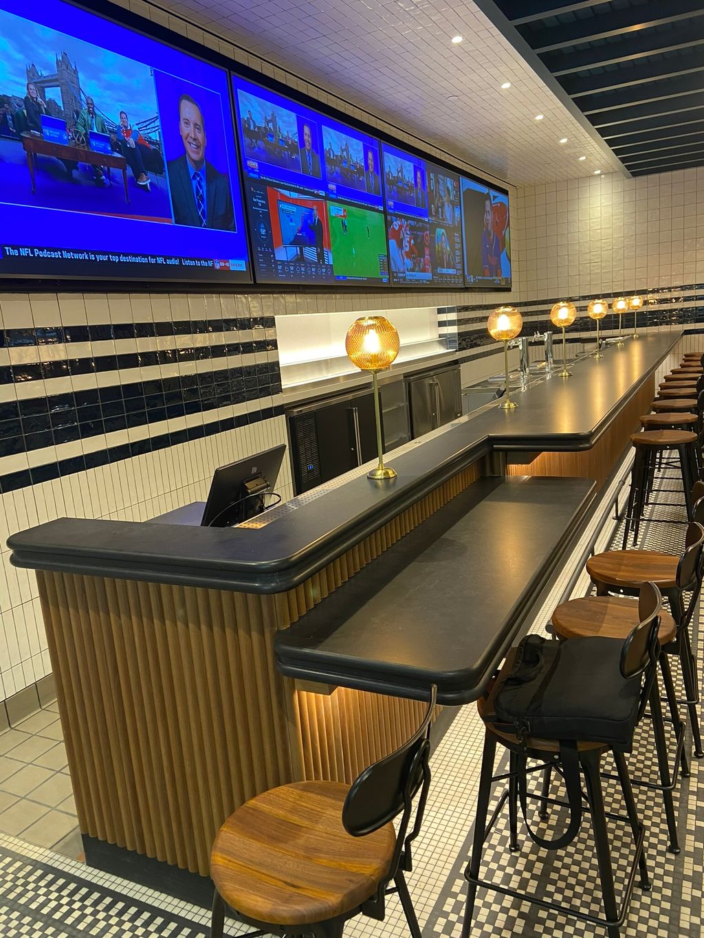 Countertop with double bullnose edges for Commerci