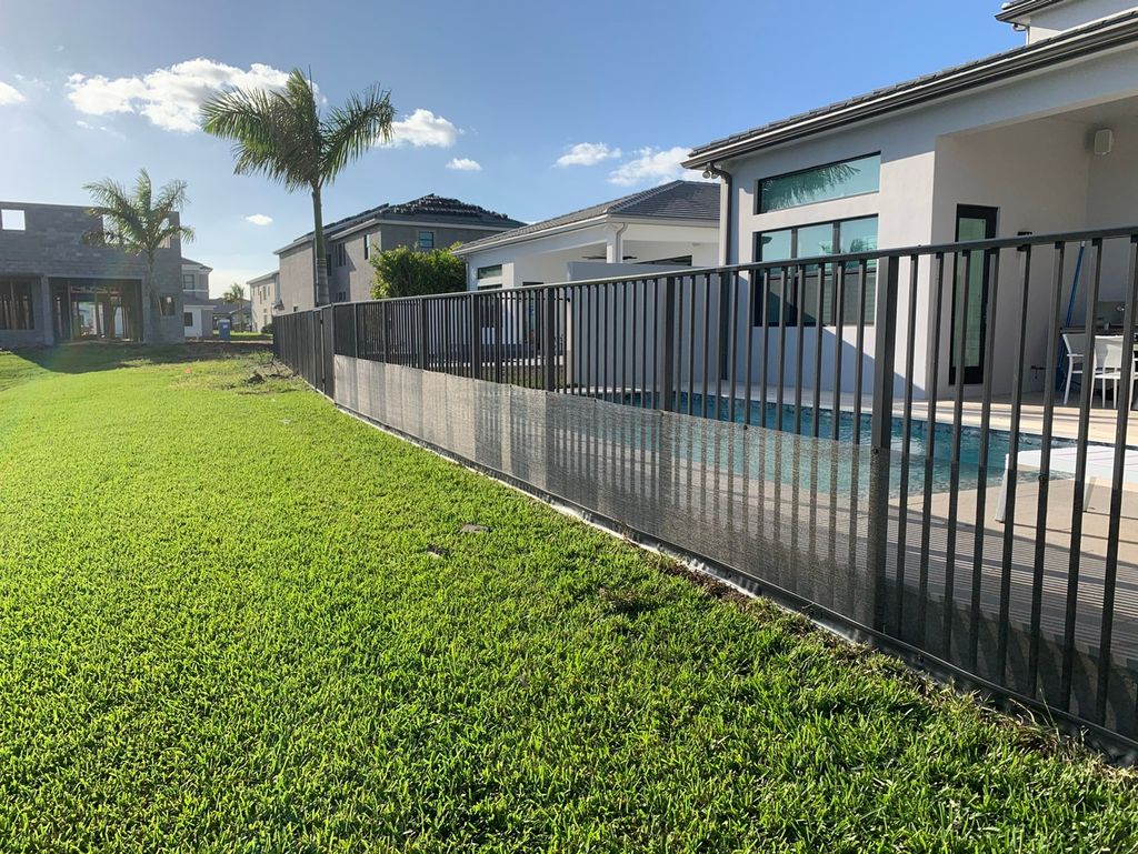 Critter Fence - almost seamless 