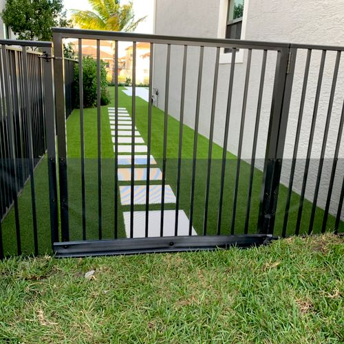 Critter Fence front gate with plastic edging 