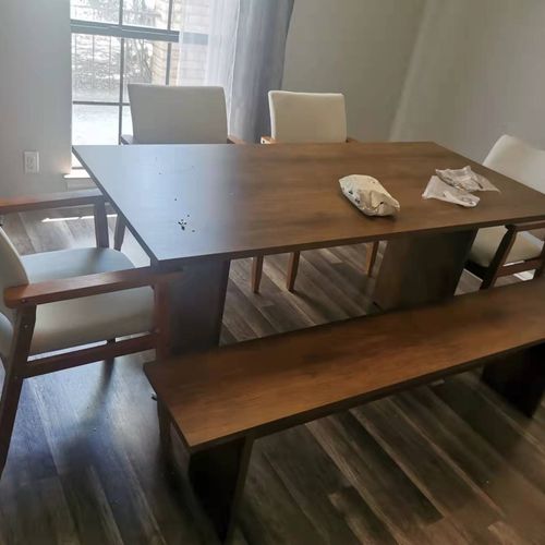 assemble dinning table and chair