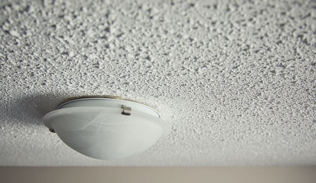 Your guide to painting popcorn ceilings.