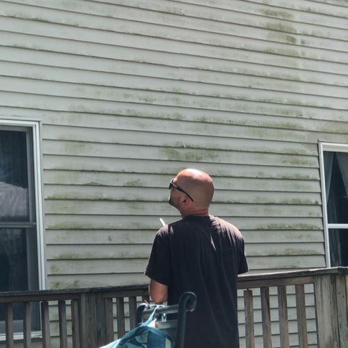 My house’s exterior was very dirty. I had mold on 