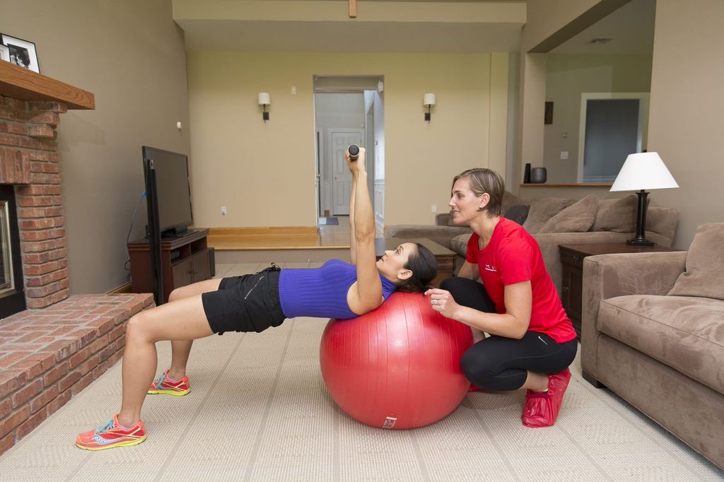 We offer 1:1 training, semi-private training, grou