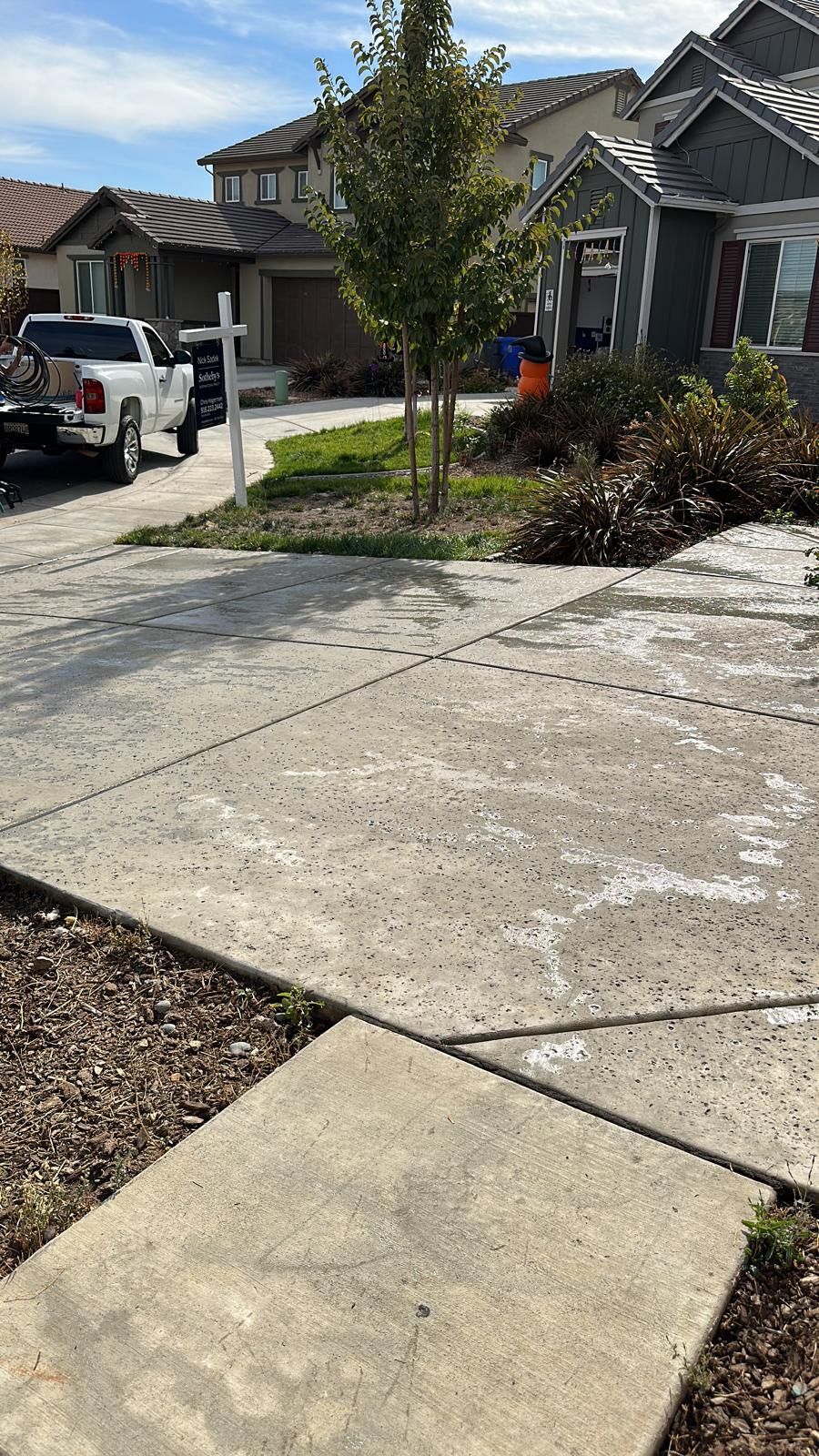 Driveway pressure wash 