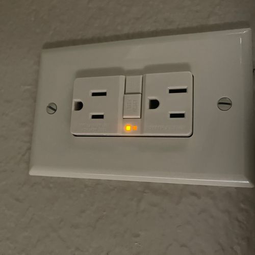 Swapped regular outlets for usb. Troubleshoot our 