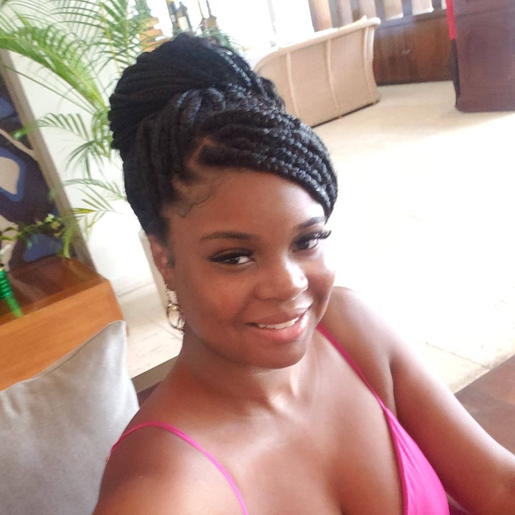 Akasha Small