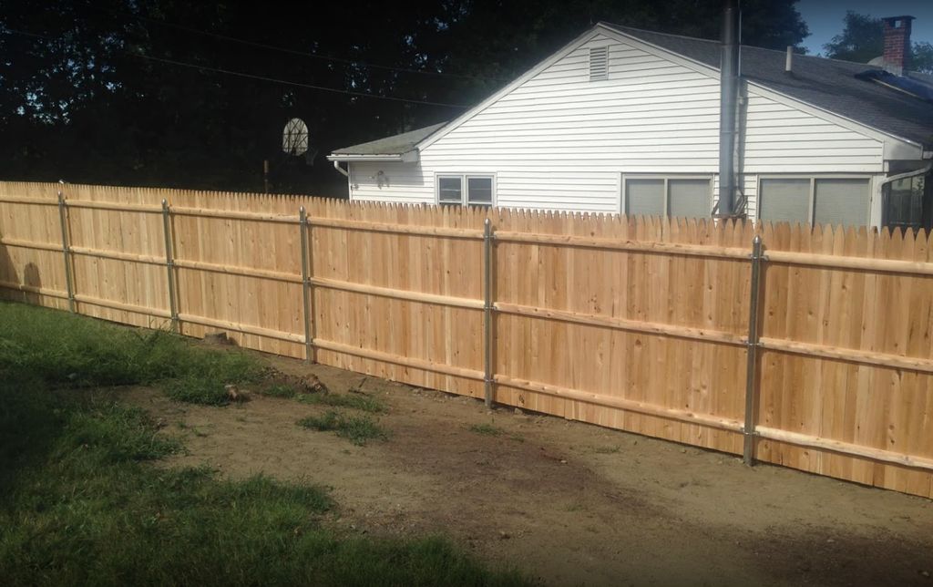 6' Stockade on Steel Post
