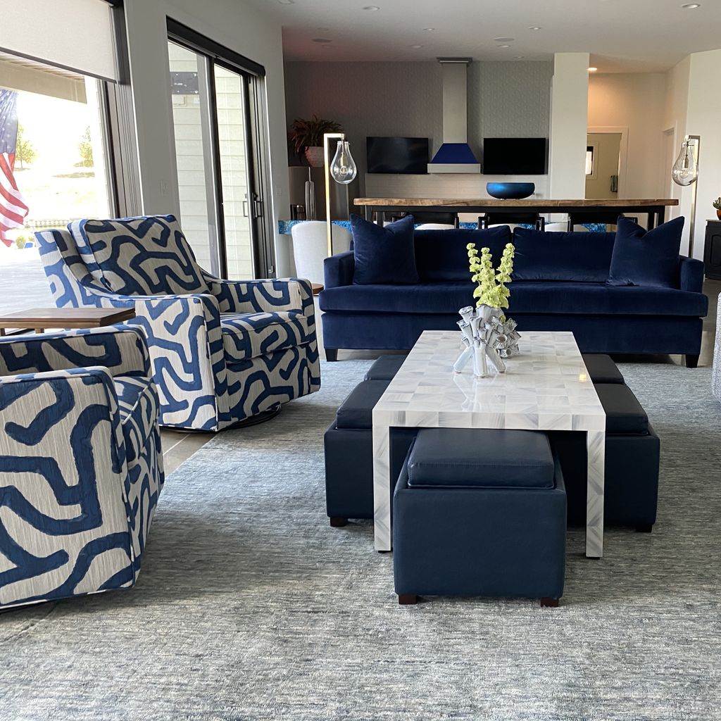 Living Room With Chair, Grey Couch, Black Rug, And Table Ideas July