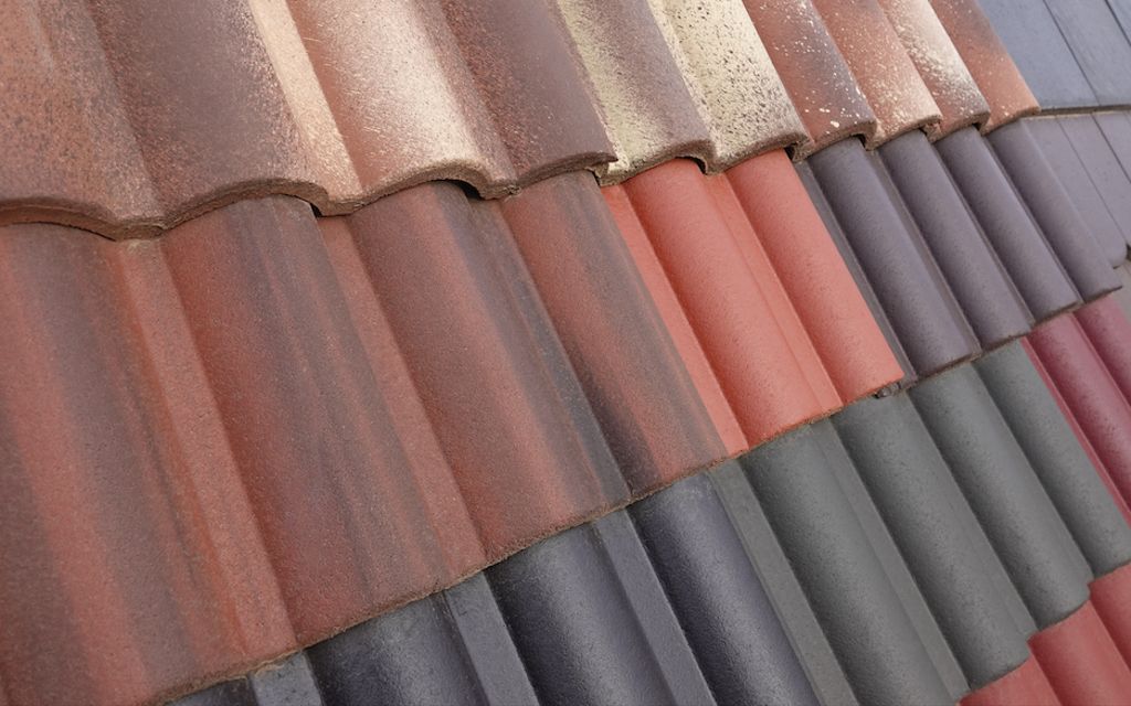 Buying guide: How to choose the best roof shingles.