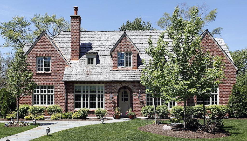 cedar shake roof on big house in suburbs