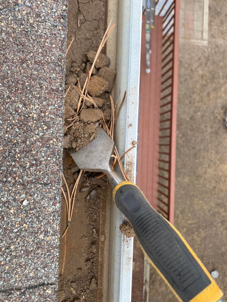Dirty gutter