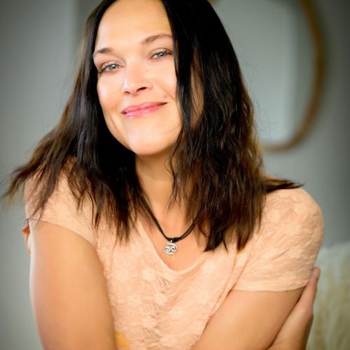 Mina Reya / Teressa Mahoney Music