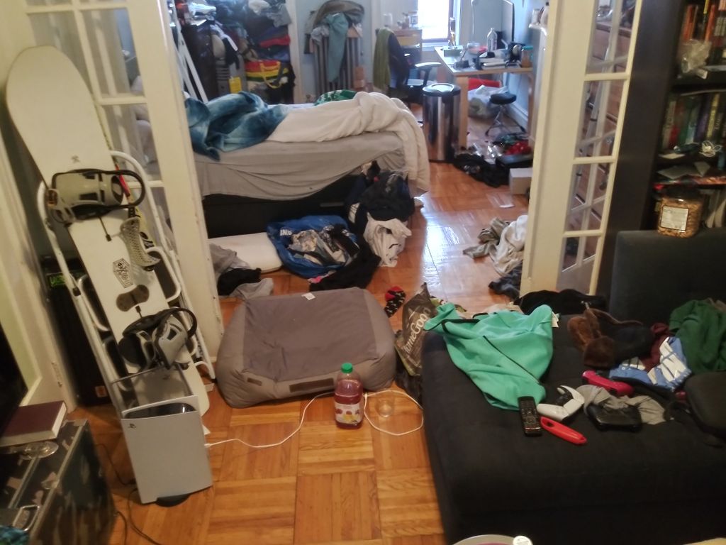 Teen Room B4 (view2)