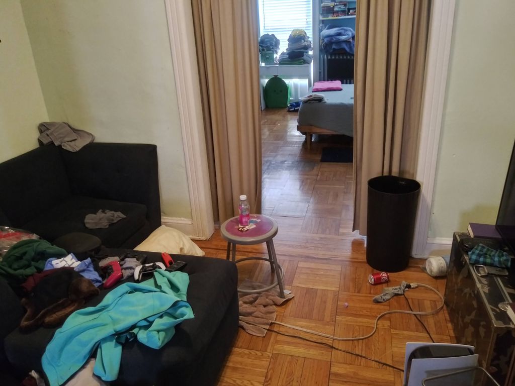 Teen Room B4 (view1)