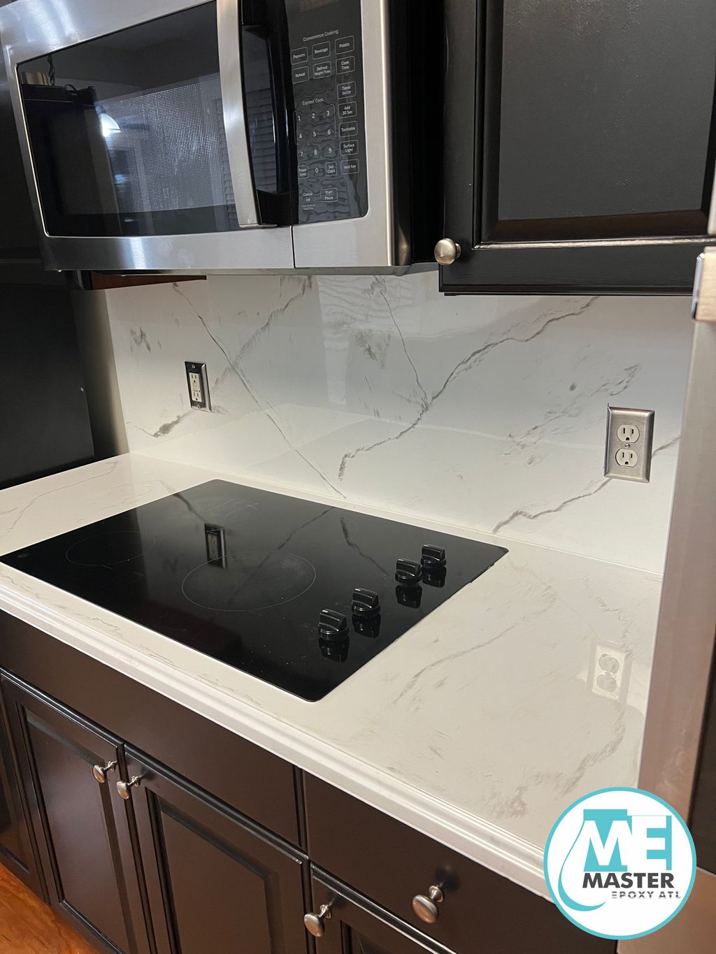 Countertop + backsplash 