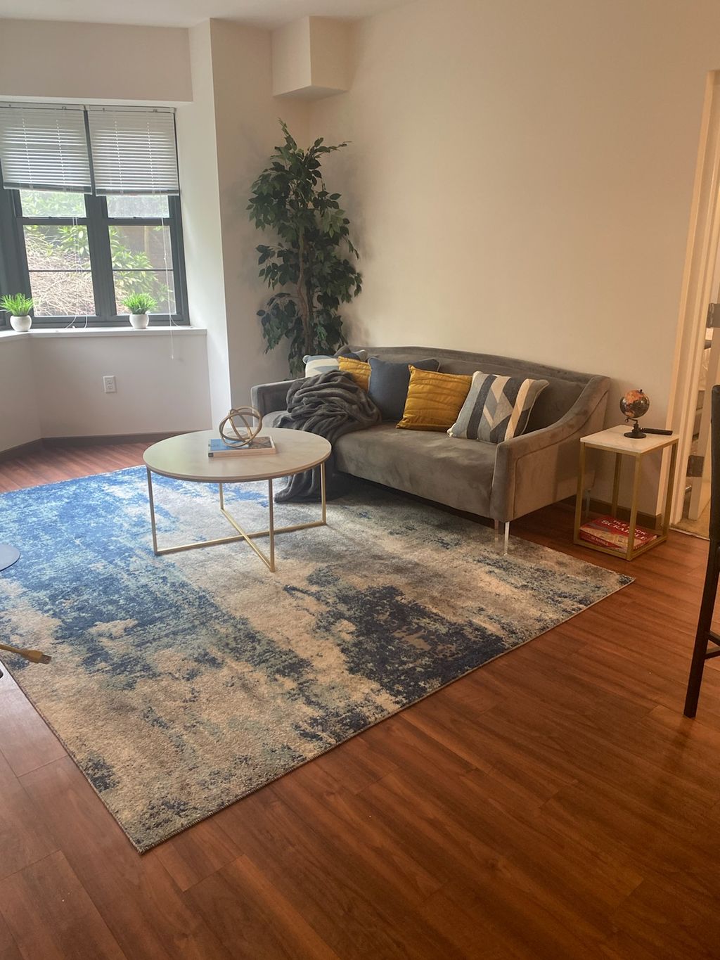 Airbnb Unit (Living Room) 
