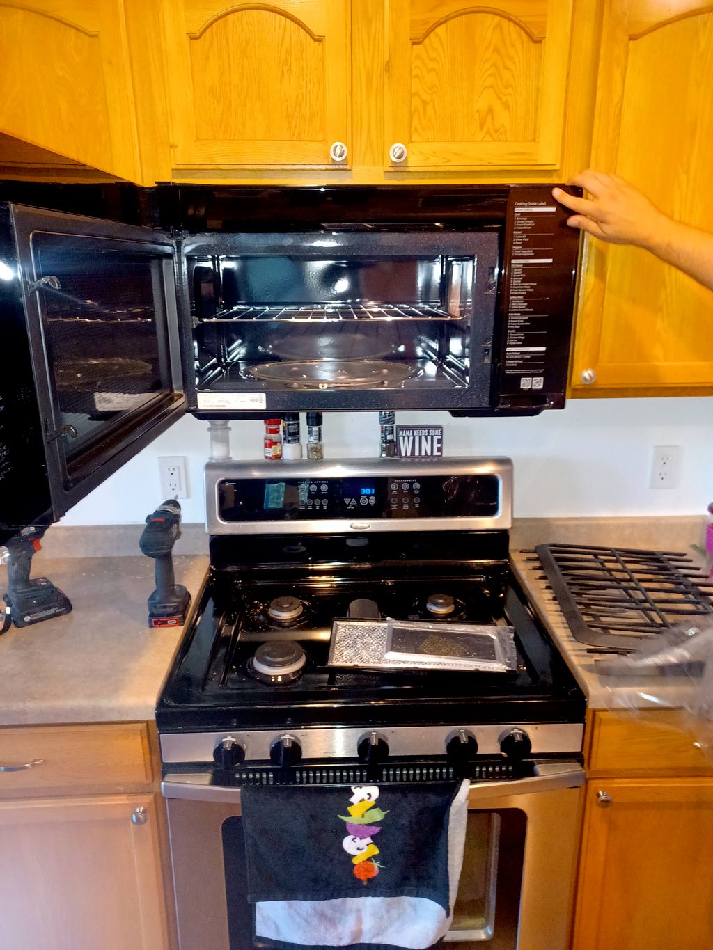 microwave and hood vent install 