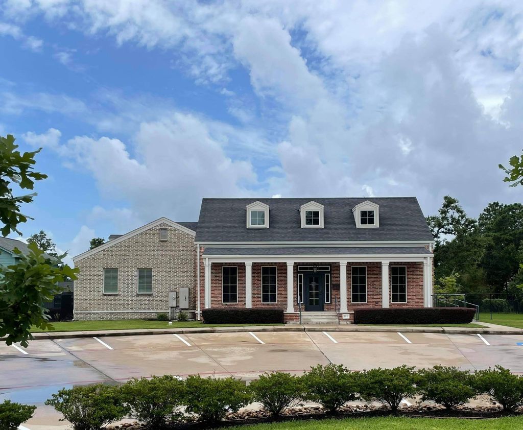 104 Melody Lane, Friendswood, TX 77546