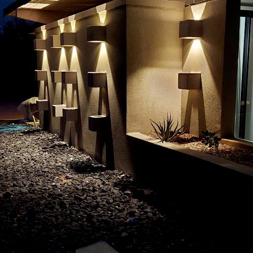 Outdoor accent lighting 