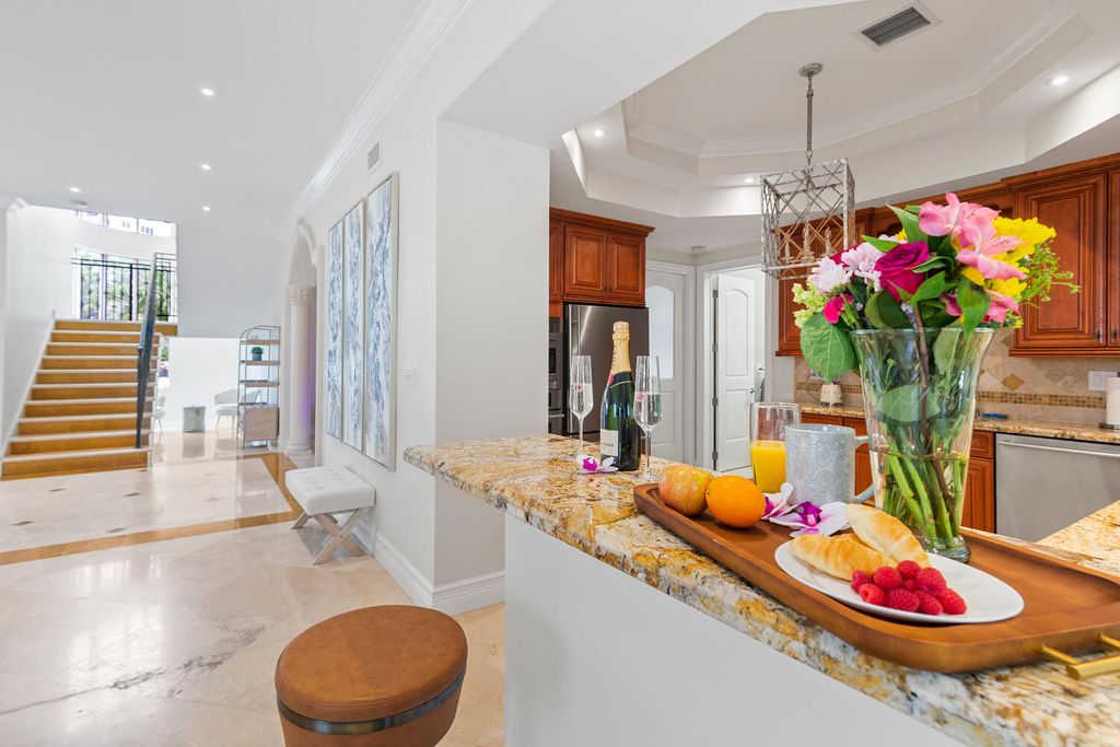 Professional photos and staging services included