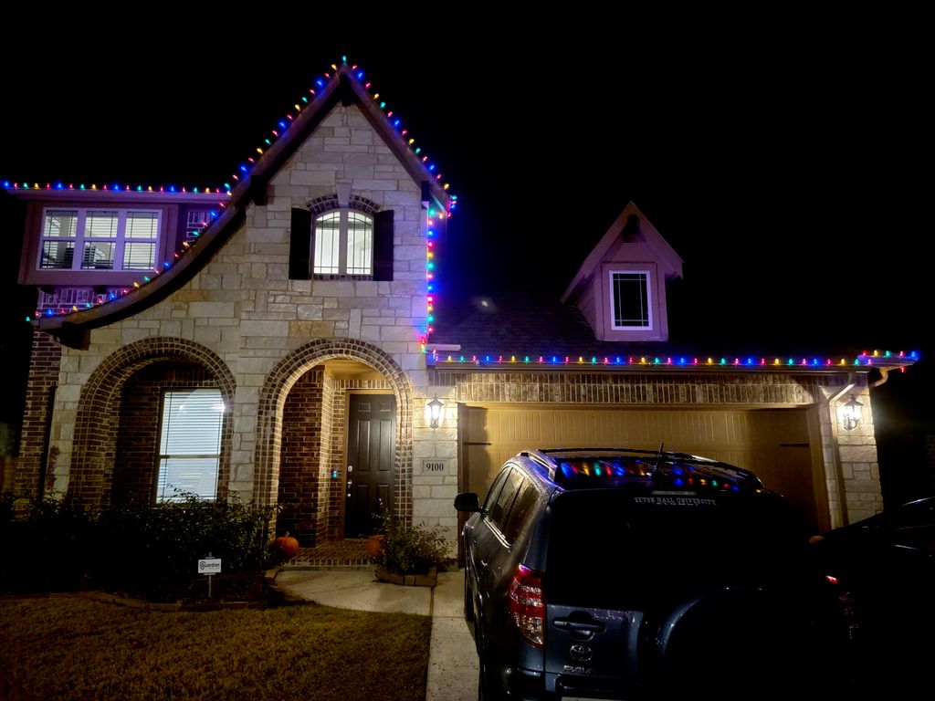 Alex did a great job with our holiday lights, I de