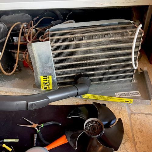 Condenser cleaning and fan motor replacement 