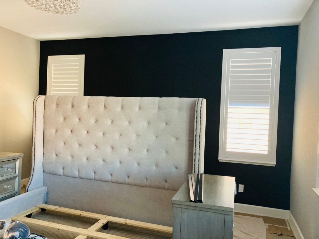 KM stiletto black accent wall 