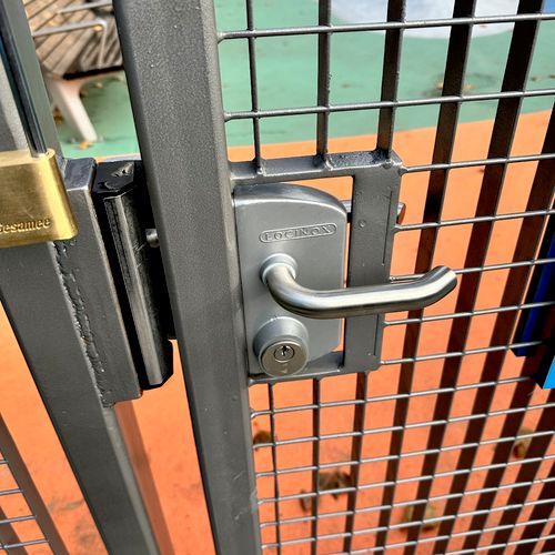 Heavy duty outdoor lock