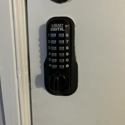 Avatar for Available locksmith