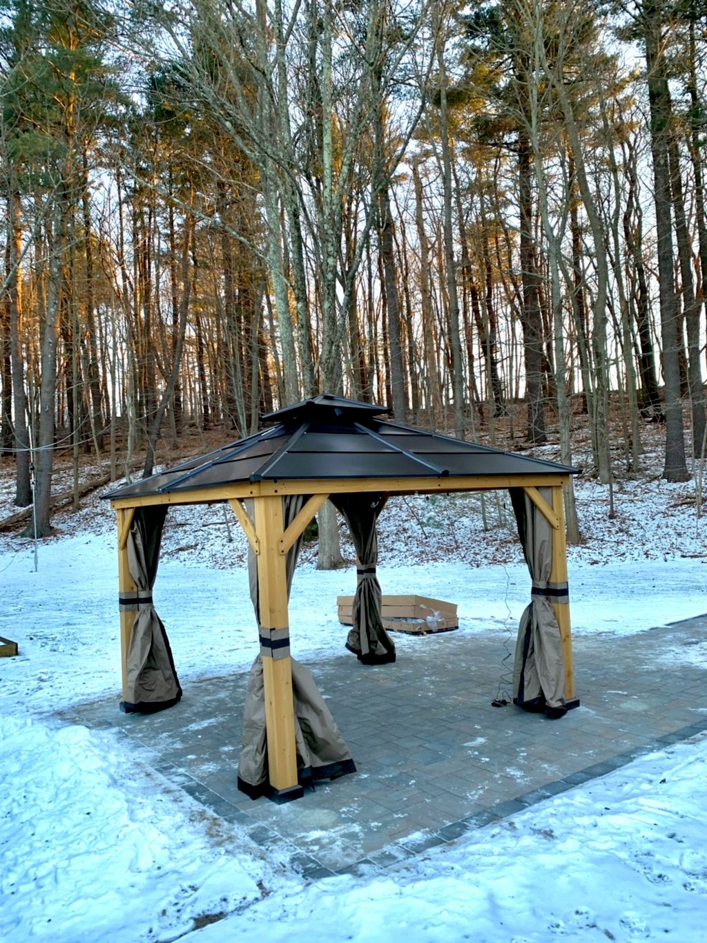 11x11 gazebo! Perfect for Hot tubs 
