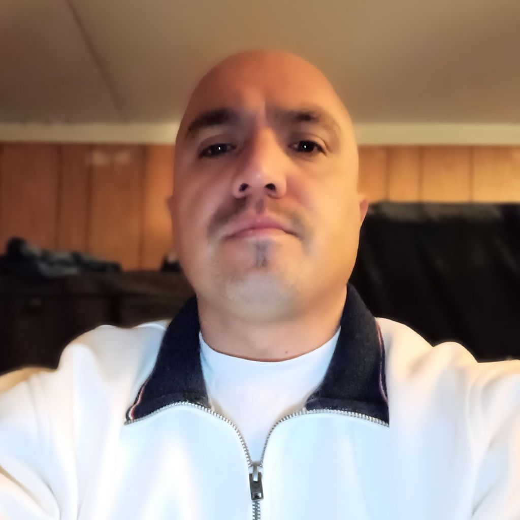 Cesar Flores