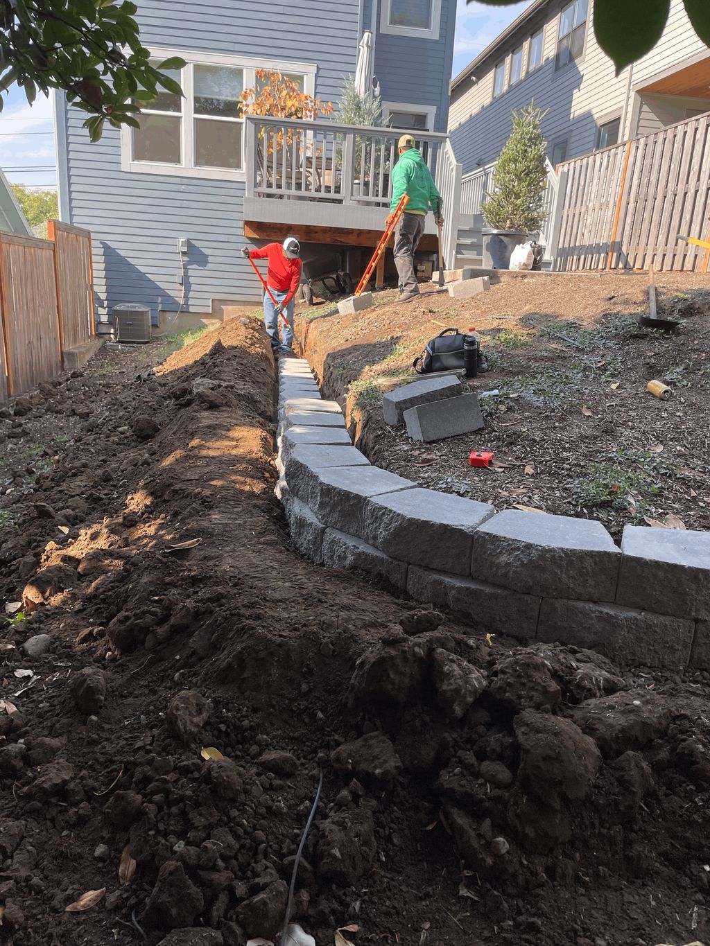 Building a new retainer wall 1/2