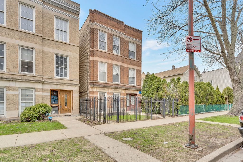 Avondale, Chicago Multifamily