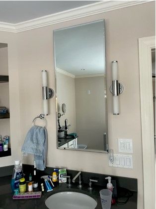 Previously installed mirror