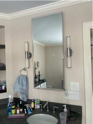 Previously installed mirror