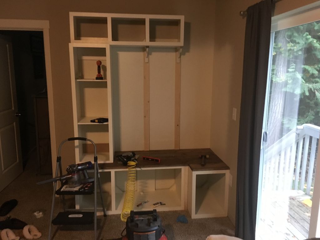 Custom Mudroom Built In