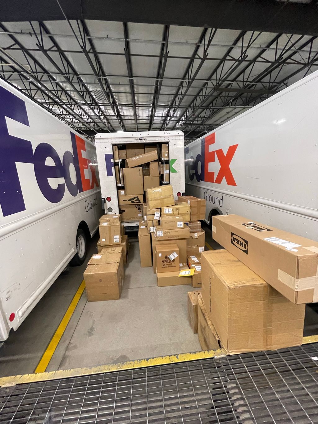 500+ PKG out of room 