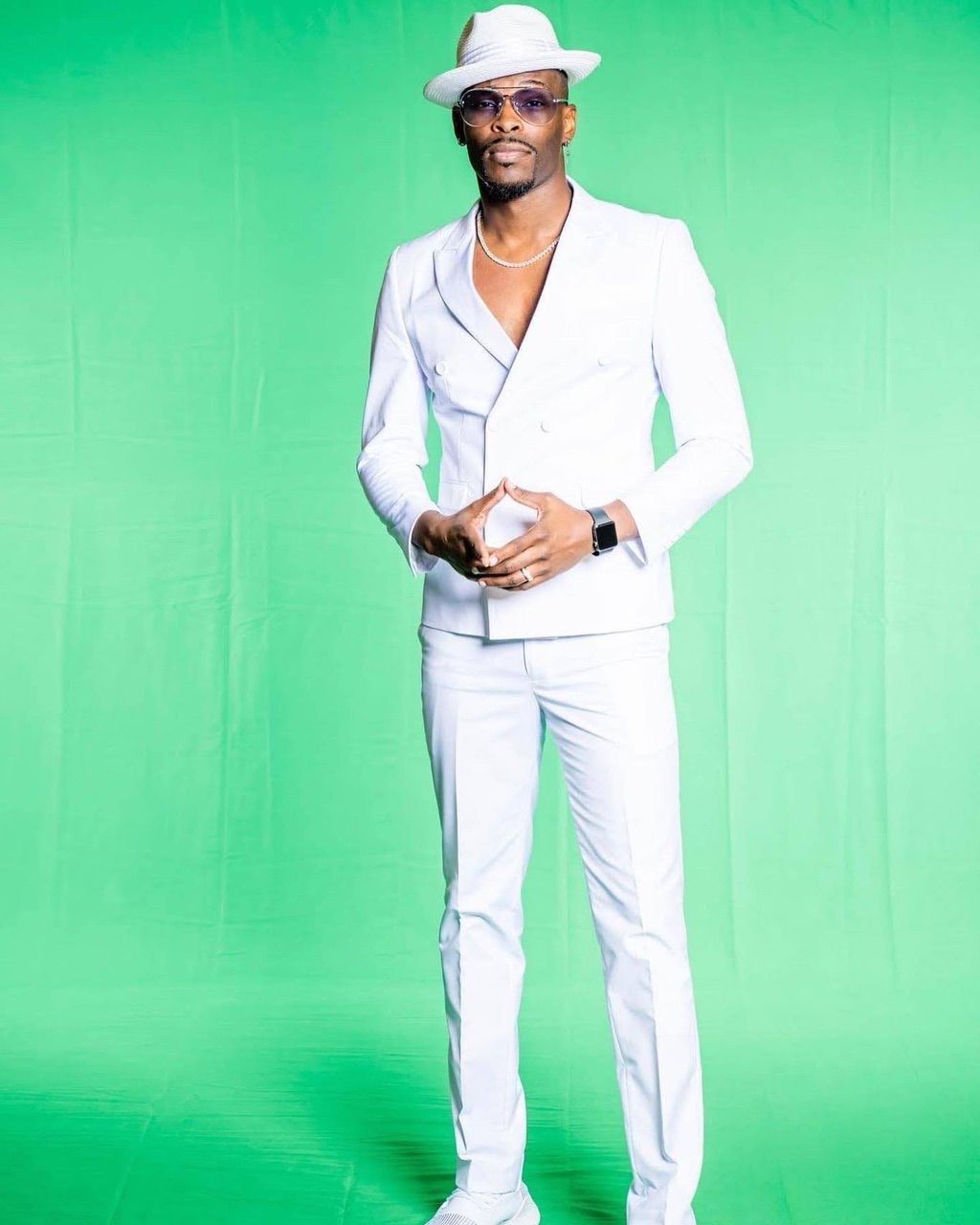 All white affair 